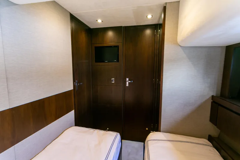 Slide: The Image of Fairline Squadron 65 2014 - 27