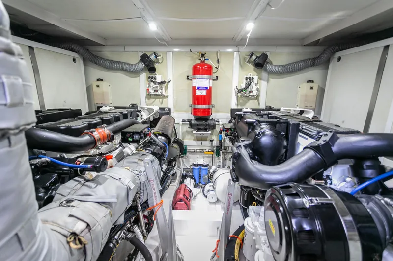 Slide: The Image of Fairline Squadron 65 2014 - 35