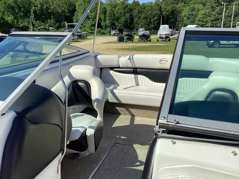 Slide: The Image of Crownline Boats 21 SS 2013 - 11