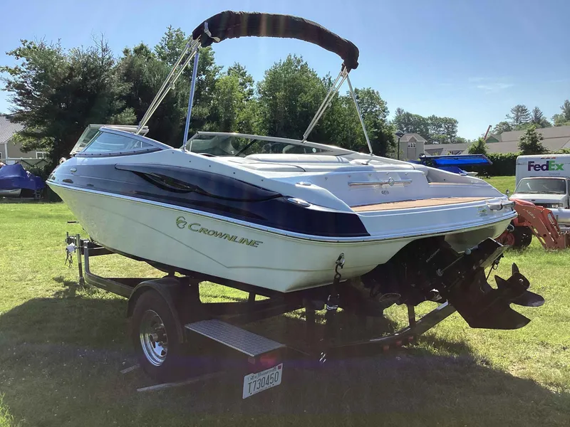 Slide: The Image of Crownline Boats 21 SS 2013 - 3