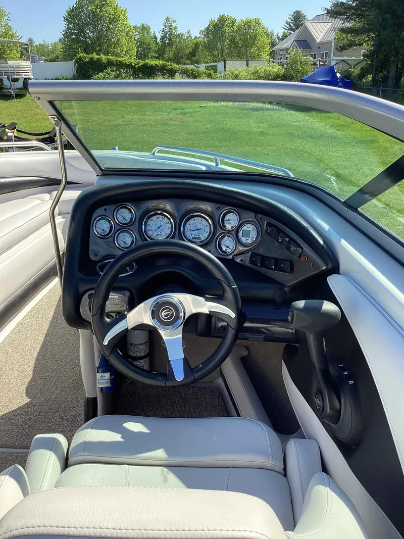 Slide: The Image of Crownline Boats 21 SS 2013 - 6