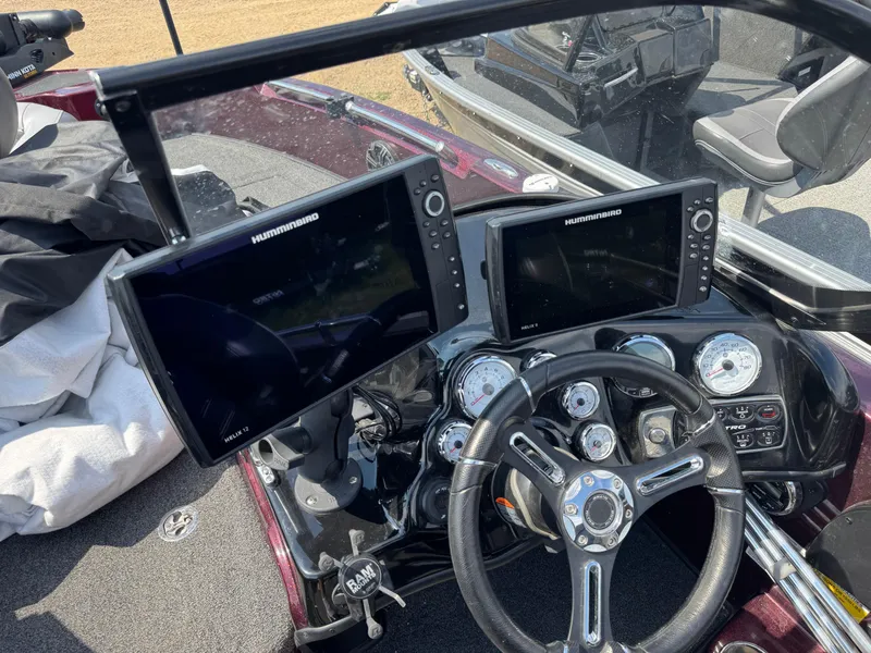 Slide: The Image of Dashboard of a 2019 Nitro ZV19 Sport with Humminbird Helix 9 fishfinder. - 10