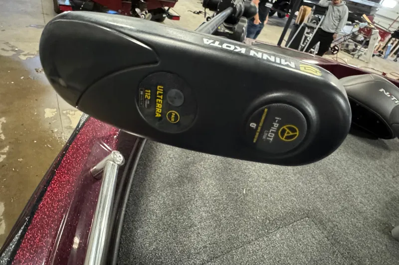 Slide: The Image of Minn Kota Ulterra motor on 2019 Nitro ZV19 Sport boat, indoor setting. - 20