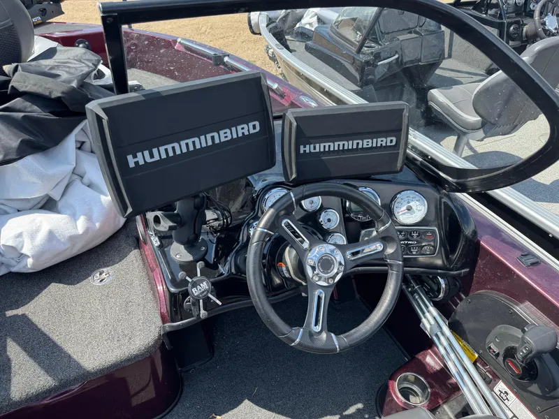 Slide: The Image of Humminbird Helix 12 fishfinder on 2019 Nitro ZV19 Sport boat dashboard. - 9