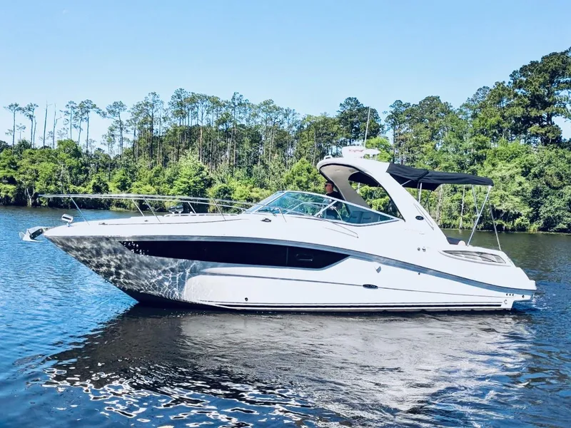 Slide: The Image of Sea Ray Sundancer 330 2016 - 1