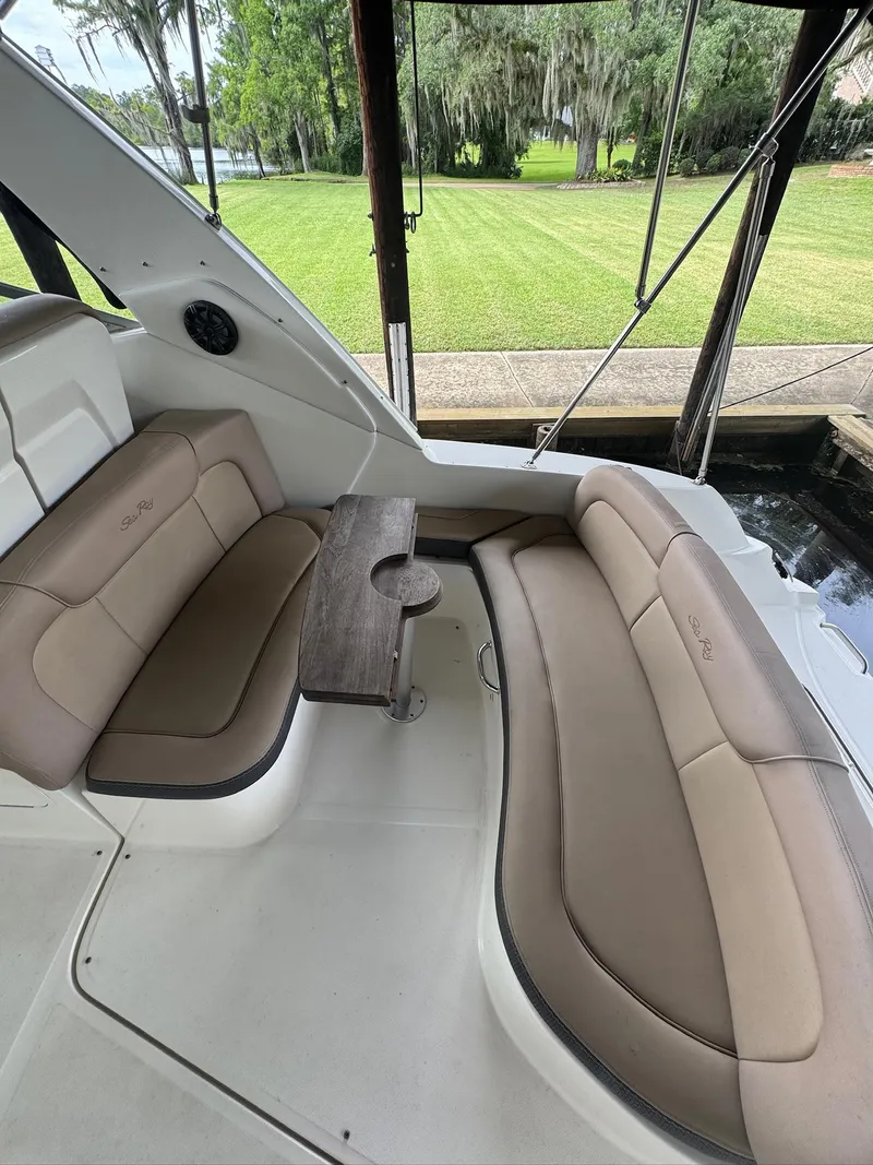 Slide: The Image of Sea Ray Sundancer 330 2016 - 15