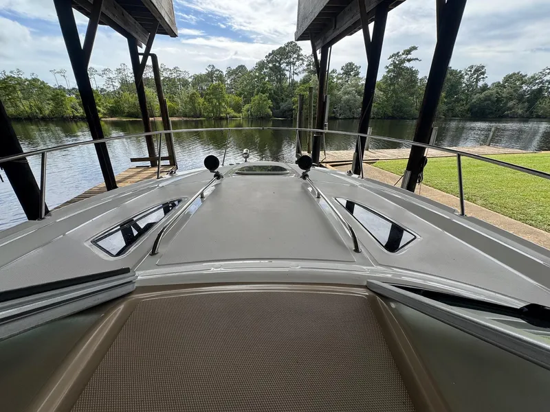 Slide: The Image of Sea Ray Sundancer 330 2016 - 20