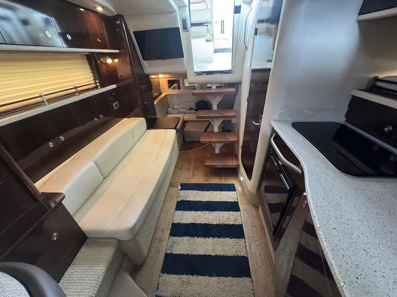 Slide: The Image of Sea Ray Sundancer 330 2016 - 7