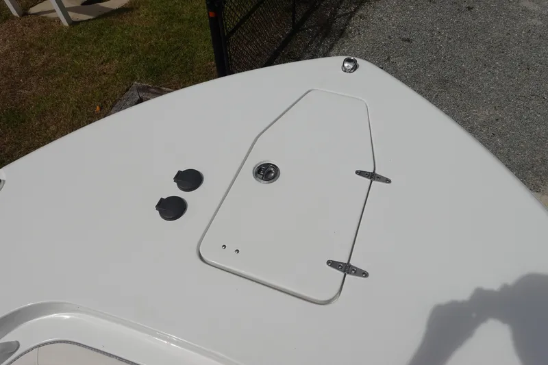 Slide: The Image of 2026 Sea Hunt Gamefish 25 boat deck with hatch and fittings. - 31