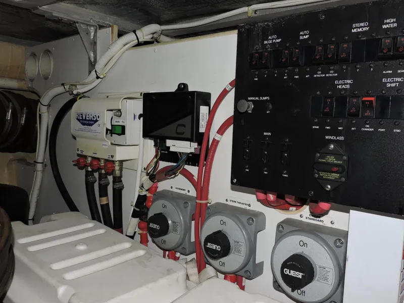 Slide: The Image of Carver 56 Voyager SE 2010 - 66