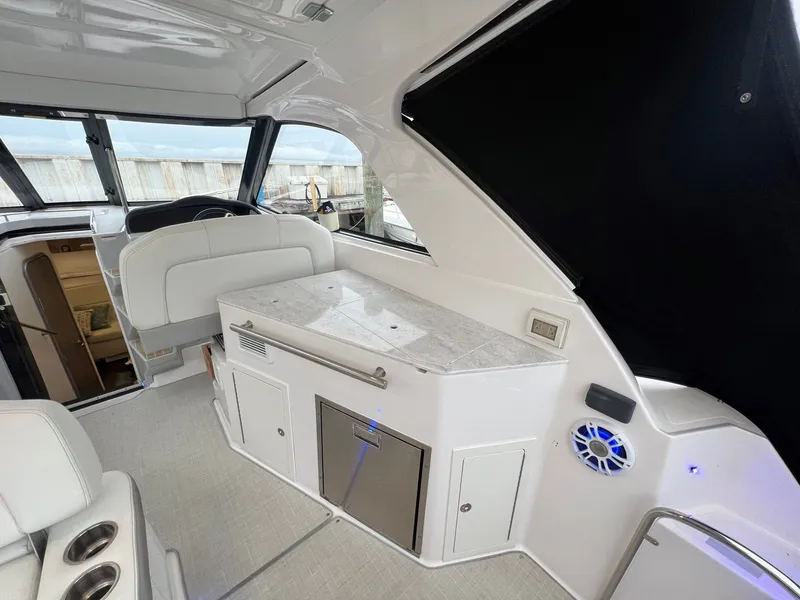 Slide: The Image of Regal 35 Sport Coupe 2021 - 13