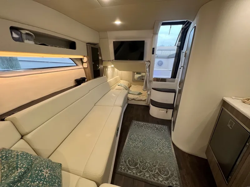 Slide: The Image of Regal 35 Sport Coupe 2021 - 24