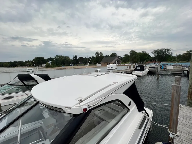 Slide: The Image of Regal 35 Sport Coupe 2021 - 6