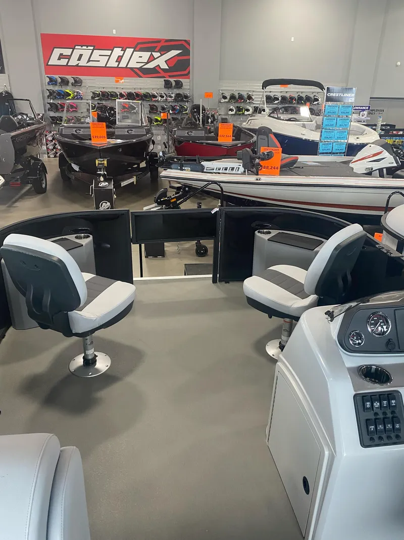 Slide: The Image of Bentley Pontoons FISH 200 FORWARD FISH 2023 - 4