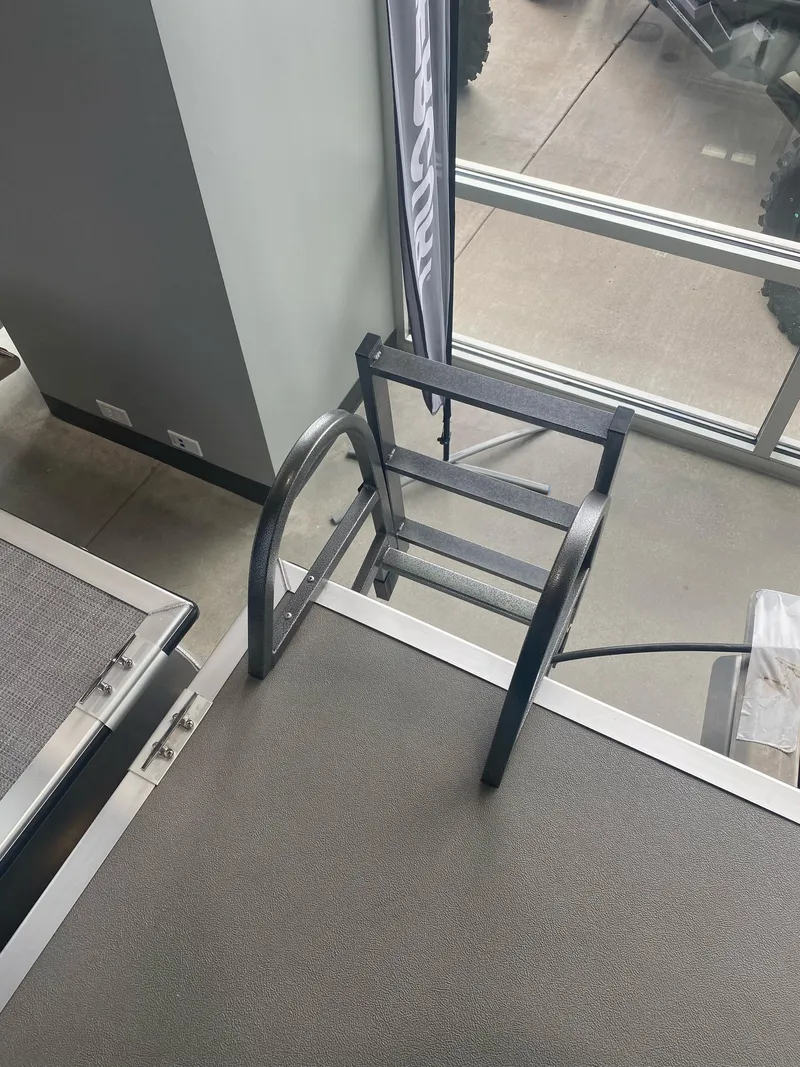 Slide: The Image of Bentley Pontoons FISH 200 FORWARD FISH 2023 - 5