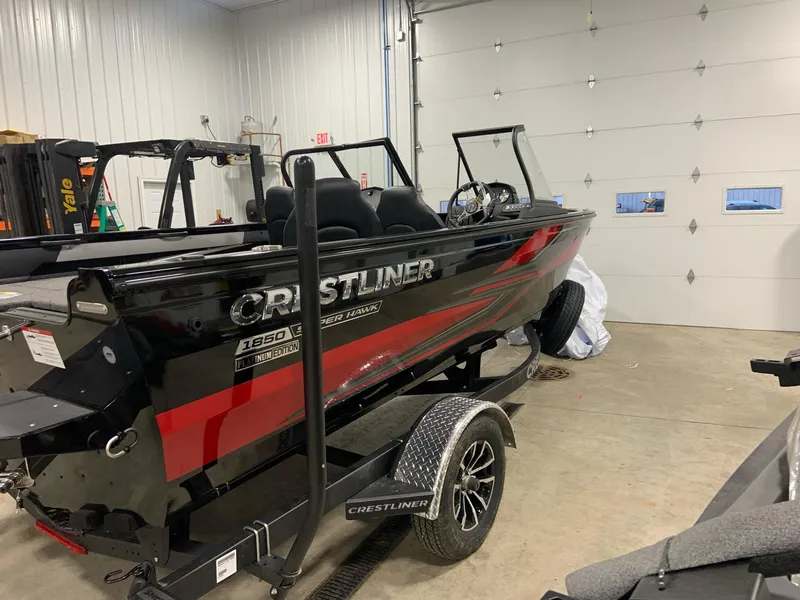 Slide: The Image of Crestliner 1850 Super Hawk 2025 - 3