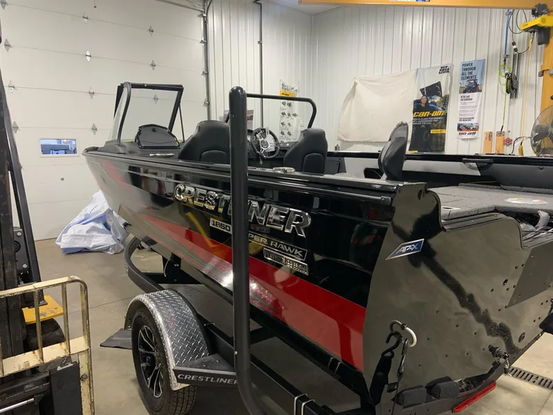 Slide: The Image of Crestliner 1850 Super Hawk 2025 - 5