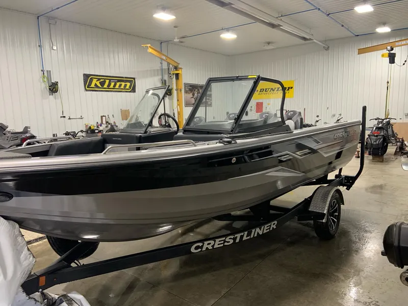 The Image of Crestliner 1850 Sportfish 2025 - 1