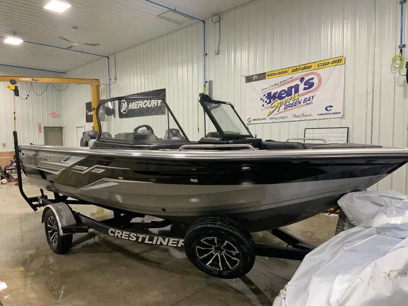 Slide: The Image of Crestliner 1850 Sportfish 2025 - 5