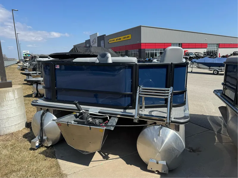 Slide: The Image of Bentley Pontoons LE 180 3 POINT 2025 - 3