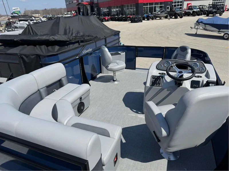 Slide: The Image of Bentley Pontoons LE 180 3 POINT 2025 - 5