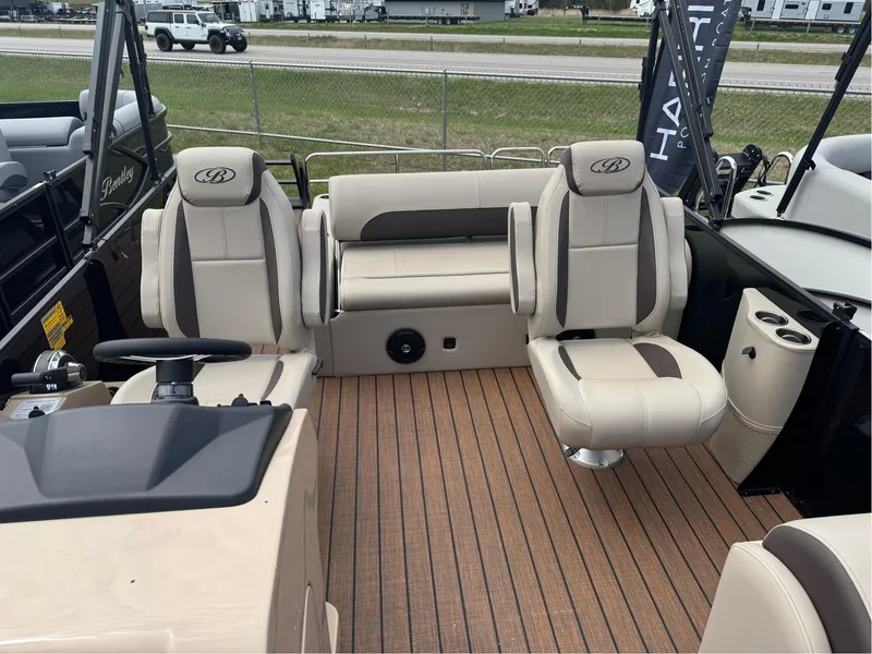 Slide: The Image of Bentley Pontoons Legacy 200 Swingback 2025 - 6