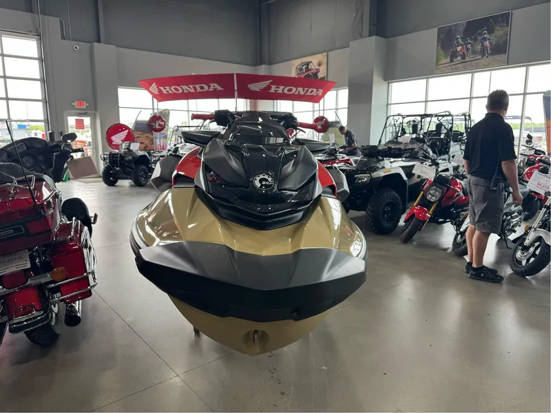 Slide: The Image of Sea-Doo RXP-X 325 Tech Package 2025 - 3