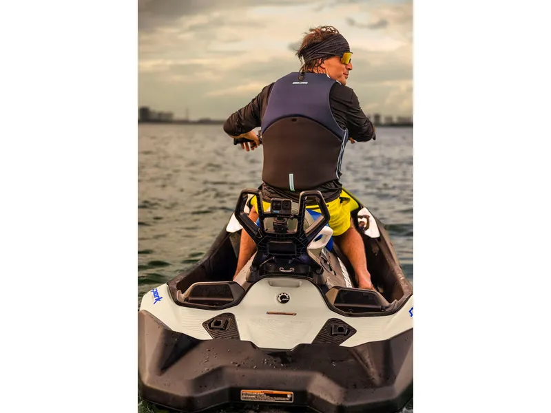 Slide: The Image of Sea-Doo Spark Trixx for 1 iBR and audio in option 2025 - 19
