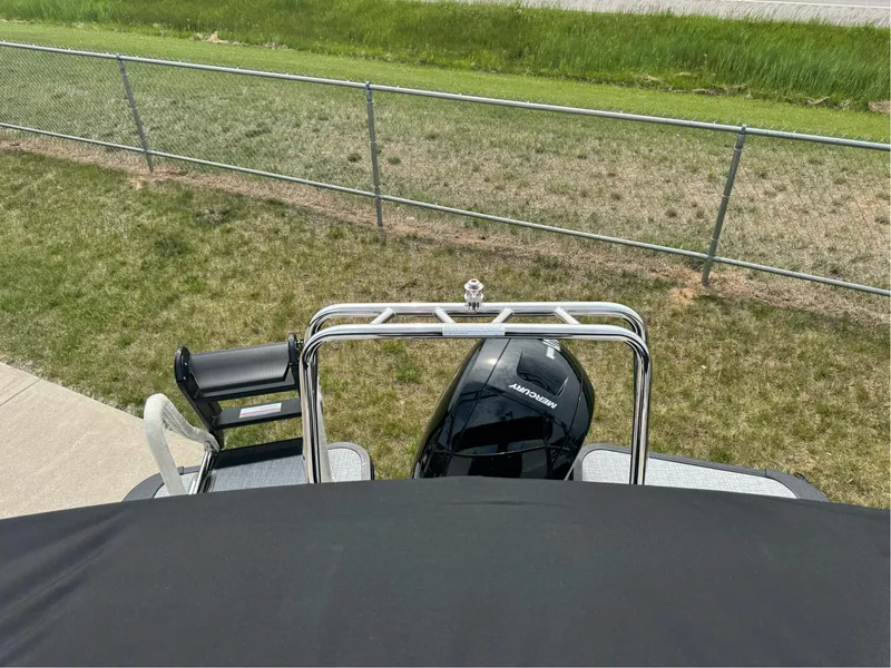 Slide: The Image of Harris Cruiser 230 2025 - 8