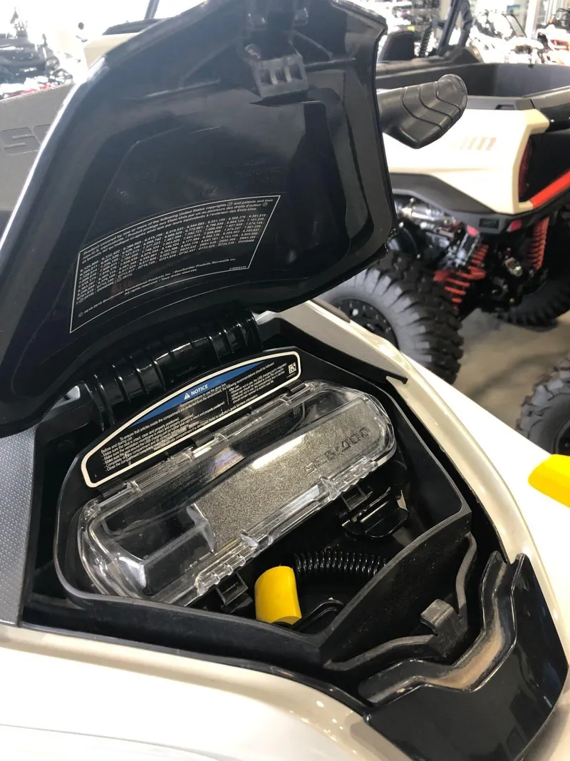 Slide: The Image of Sea-Doo FISH PRO IBR 2019 - 3
