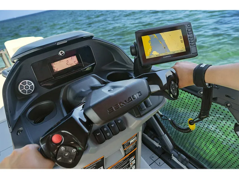 Slide: The Image of Sea-Doo Switch Sport 18 2024 - 13
