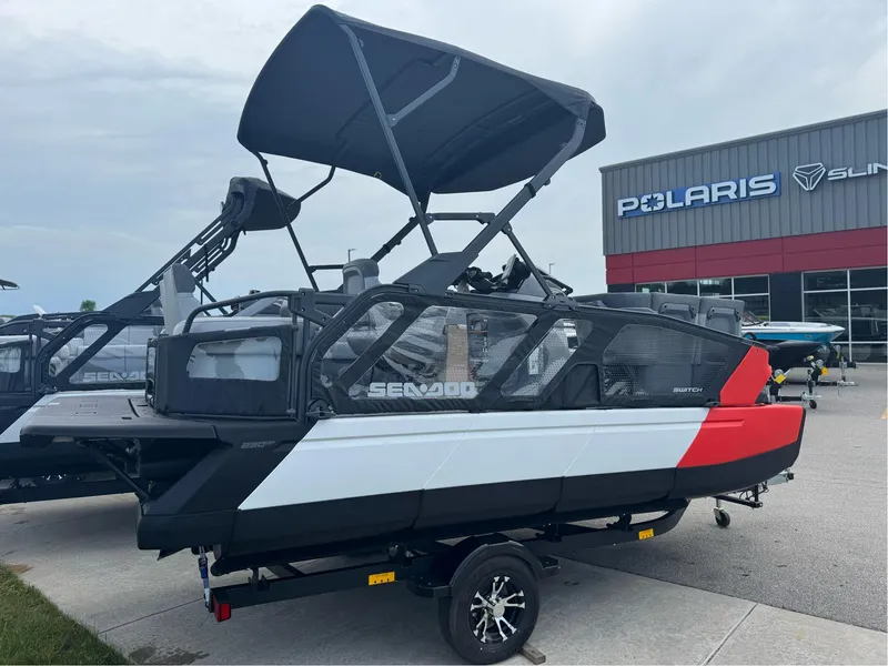 Slide: The Image of Sea-Doo Switch Sport 18 2024 - 3