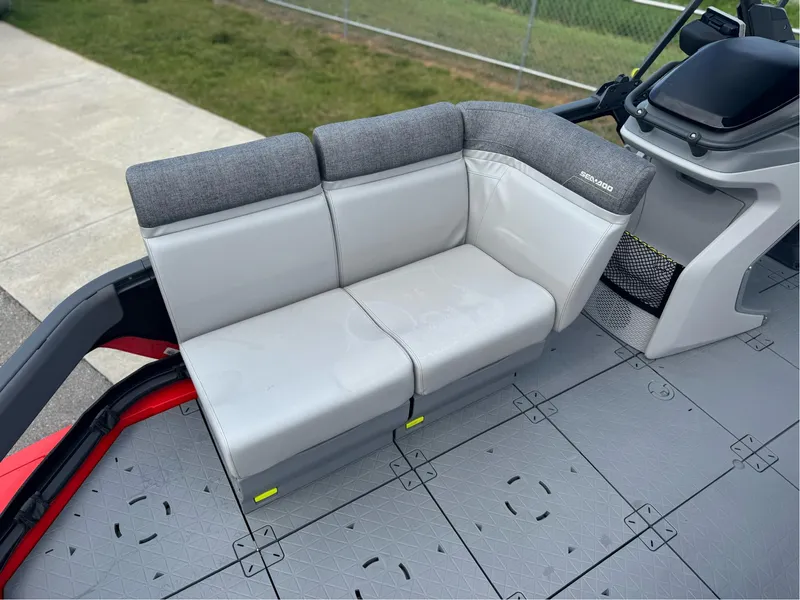 Slide: The Image of Sea-Doo Switch Sport 18 2024 - 8