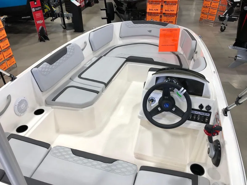 Slide: The Image of Bayliner Element E15 2024 - 5