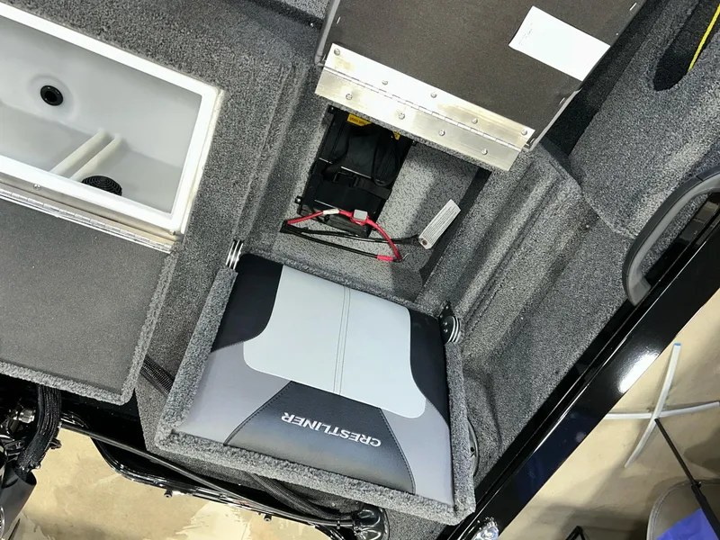 Slide: The Image of Crestliner 1750 Hawk 2024 - 10