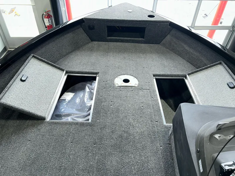 Slide: The Image of Crestliner 1750 Hawk 2024 - 16