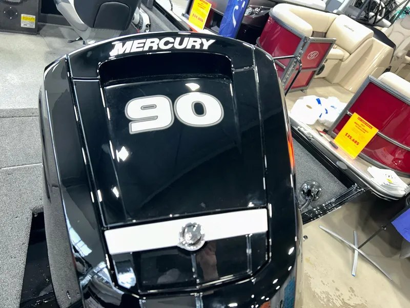 Slide: The Image of Crestliner 1750 Hawk 2024 - 4