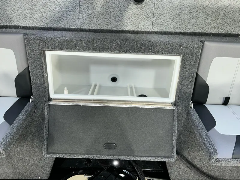 Slide: The Image of Crestliner 1750 Hawk 2024 - 8