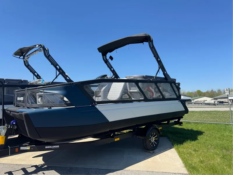 Slide: The Image of Sea-Doo Switch Sport 21 2024 - 3