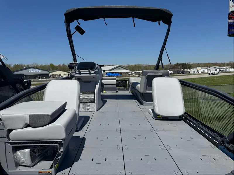 Slide: The Image of Sea-Doo Switch Sport 21 2024 - 4