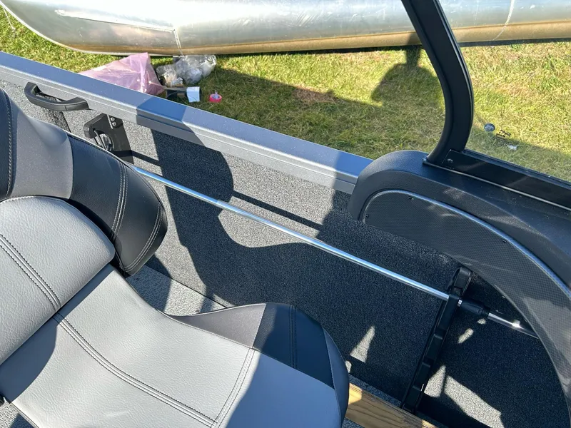 Slide: The Image of Crestliner 1650 Hawk WT Jumpseat 2025 - 7