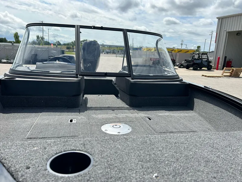 Slide: The Image of Crestliner 1650 HAWK WALK THRU JUMP SEAT 2025 - 4