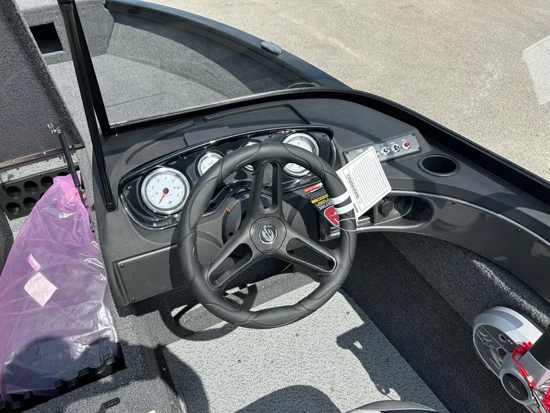 Slide: The Image of Crestliner 1650 HAWK WALK THRU JUMP SEAT 2025 - 8