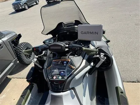 Slide: The Image of Sea-Doo FishPro Apex 300 2025 - 3