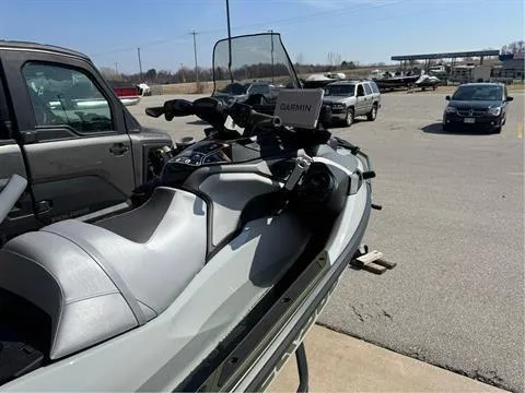 Slide: The Image of Sea-Doo FishPro Apex 300 2025 - 4