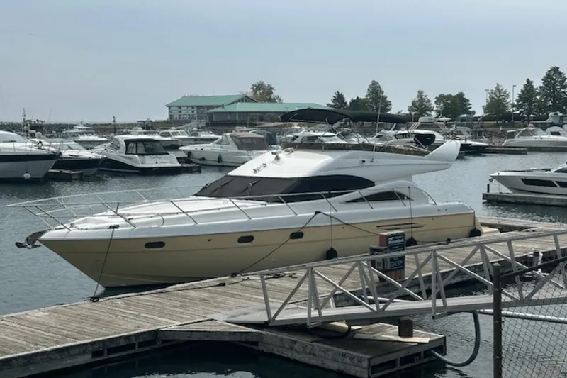Slide: The Image of Viking 52 FLYBRIDGE 1998 - 0