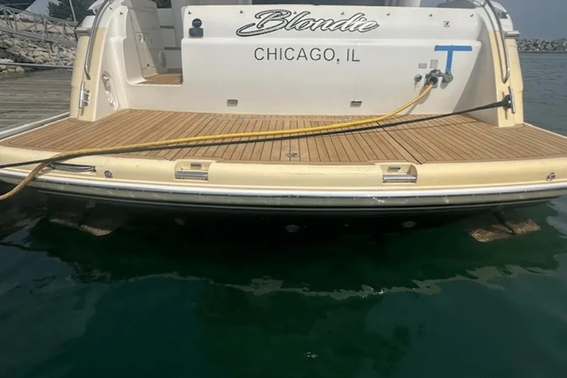 Slide: The Image of Viking 52 FLYBRIDGE 1998 - 12