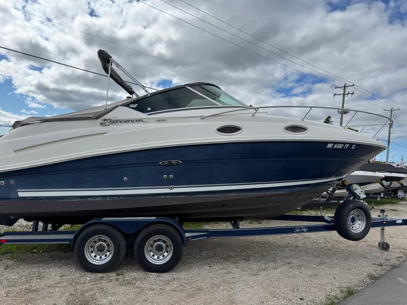 The Image of Sea Ray 240 Sundancer 2008 - 0