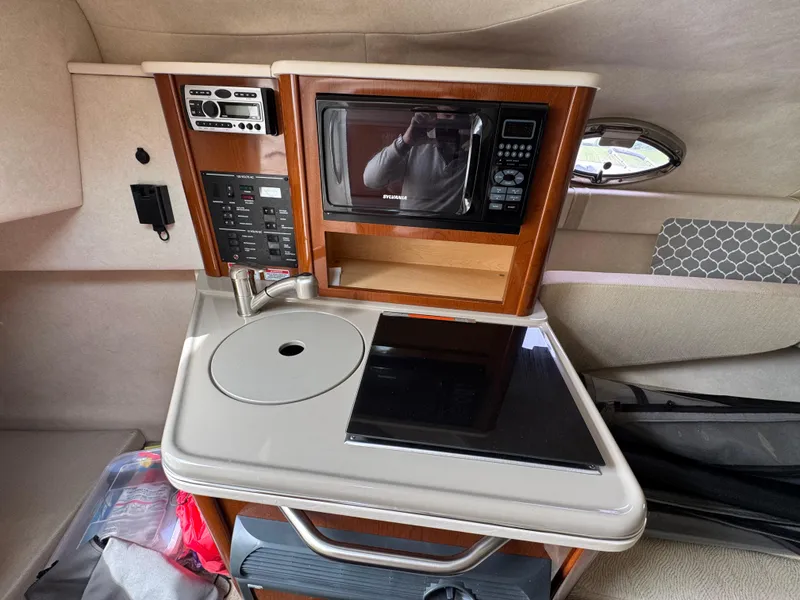 Slide: The Image of Sea Ray 240 Sundancer 2008 - 10