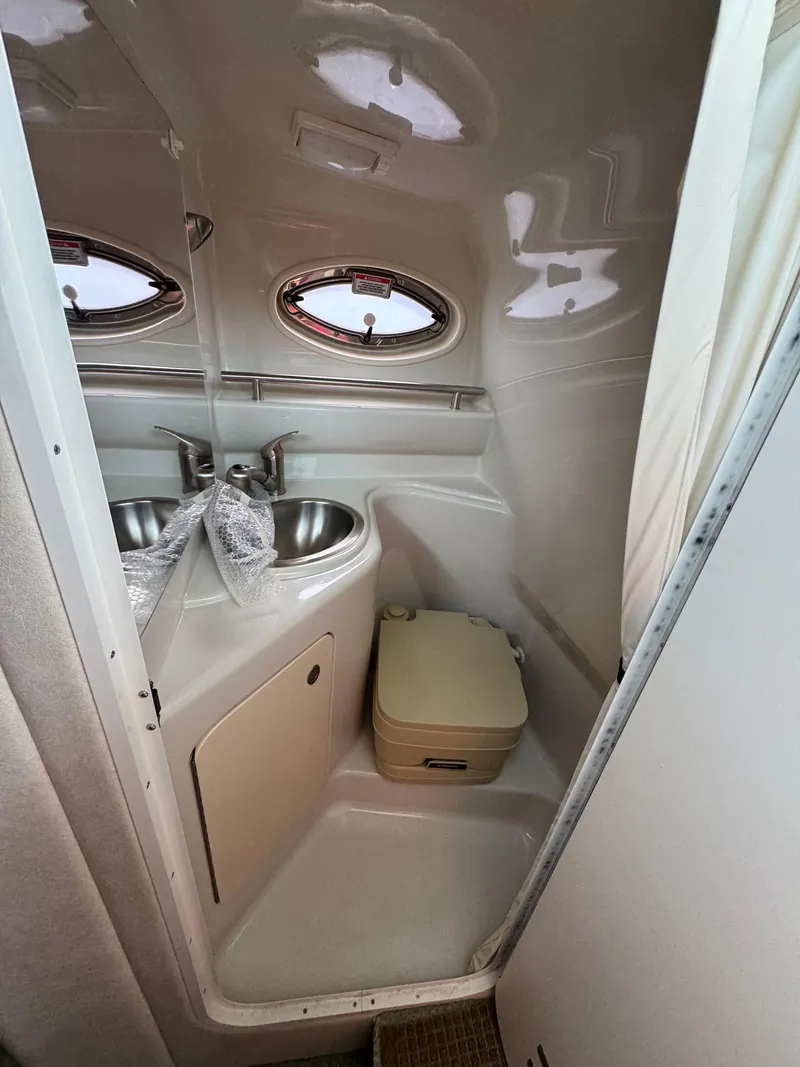 Slide: The Image of Sea Ray 240 Sundancer 2008 - 12